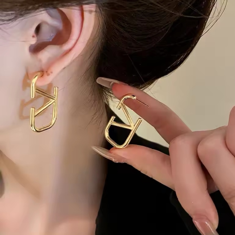 Verona - 2025 New Luxury Brand Gold Color Letter V Earrings